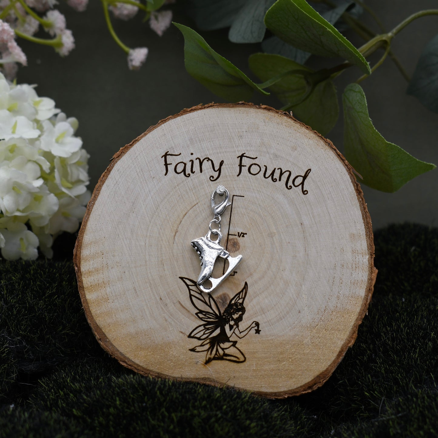 Ice skate charm - Silver